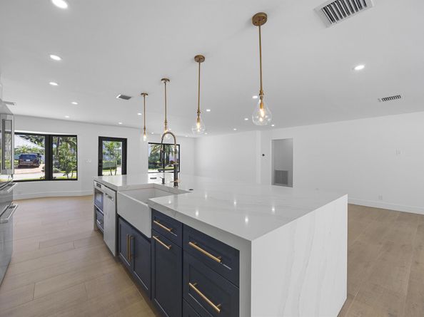 4121 NE 31st Avenue, Lighthouse Point FL 33064