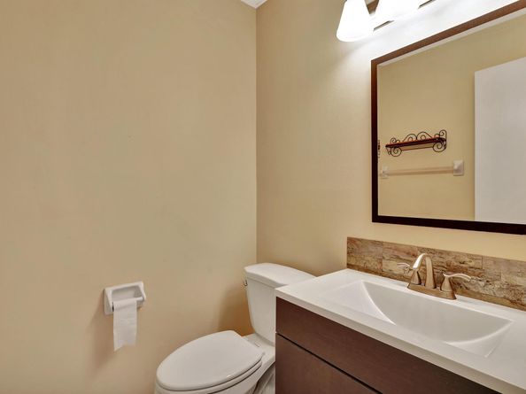 515 High Point Drive B, Delray Beach FL 33445