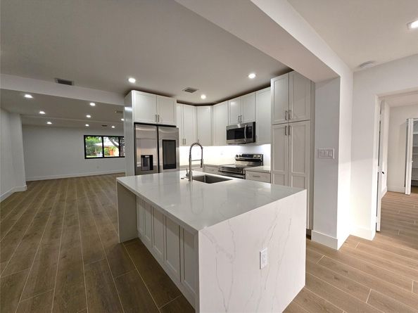 1561 SW 23rd Ave, Fort Lauderdale FL 33312