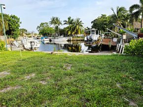 1561 SW 23rd Ave, Fort Lauderdale FL 33312