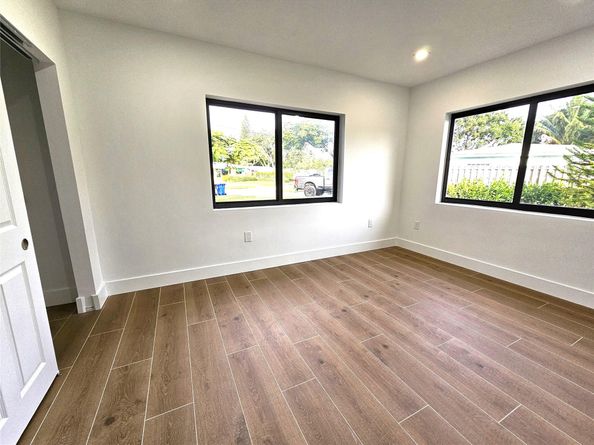 1561 SW 23rd Ave, Fort Lauderdale FL 33312