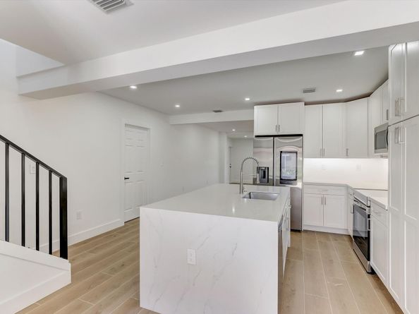1561 SW 23rd Ave, Fort Lauderdale FL 33312