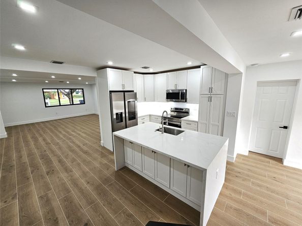 1561 SW 23rd Ave, Fort Lauderdale FL 33312