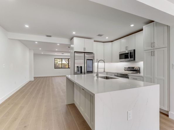 1561 SW 23rd Ave, Fort Lauderdale FL 33312