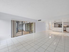 1660 Twelve Oaks Way 205, North Palm Beach FL 33408