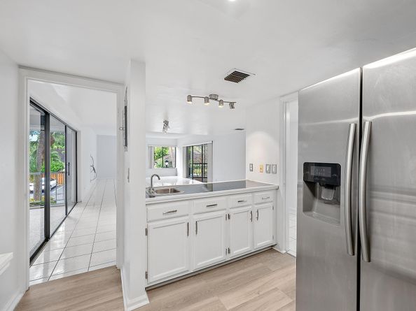 1660 Twelve Oaks Way 205, North Palm Beach FL 33408