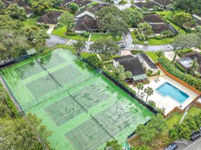 1660 Twelve Oaks Way 205, North Palm Beach FL 33408
