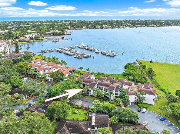 1660 Twelve Oaks Way 205, North Palm Beach FL 33408