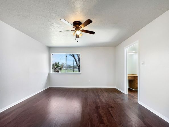 15415 Woodhorn Drive, Houston TX 77062