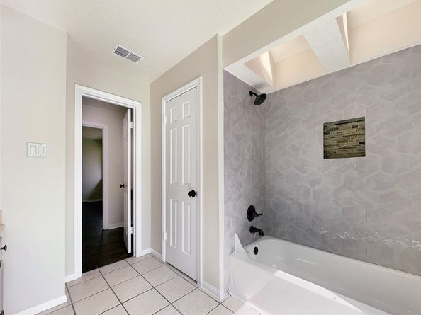 15415 Woodhorn Drive, Houston TX 77062