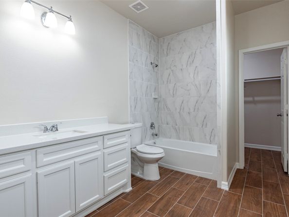 9718 Bennett Street, Houston TX 77029