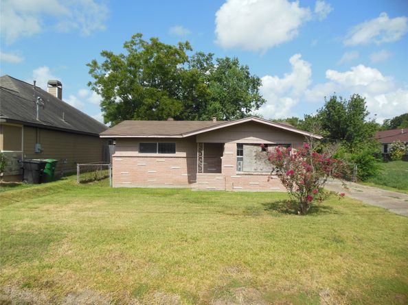 8110 Livingston, Houston TX 77051