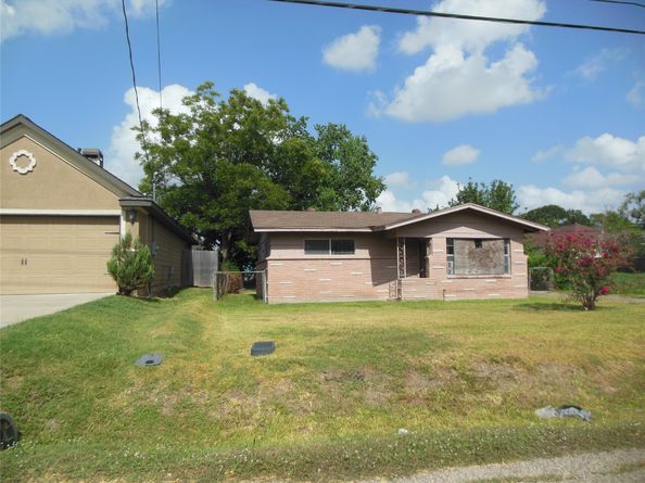8110 Livingston, Houston TX 77051