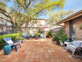 5327 Valkeith Drive, Houston TX 77096