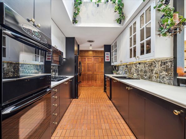 5327 Valkeith Drive, Houston TX 77096