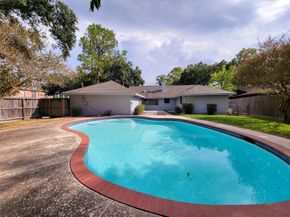 5402 Ariel Street, Houston TX 77096