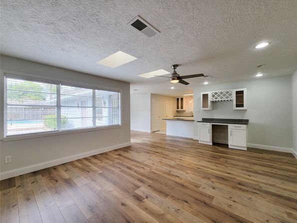 5402 Ariel Street, Houston TX 77096