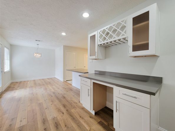 5402 Ariel Street, Houston TX 77096