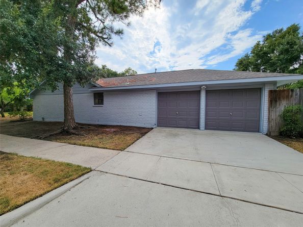 5402 Ariel Street, Houston TX 77096