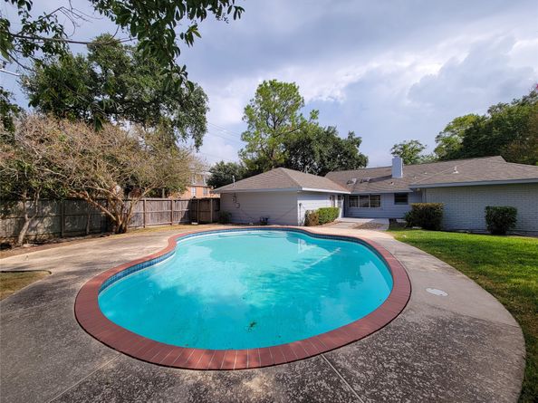 5402 Ariel Street, Houston TX 77096
