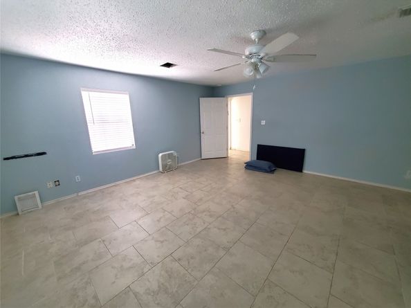 3135 Golfcrest Boulevard, Houston TX 77087