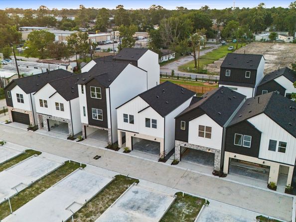 4748 Martin Hill Street, Houston TX 77018
