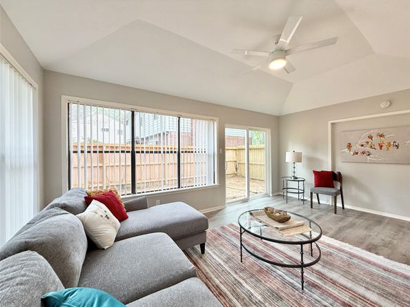 235 E Rainbow Ridge Circle, The Woodlands TX 77381