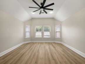 8146 Laughing Falcon Trail, Conroe TX 77385