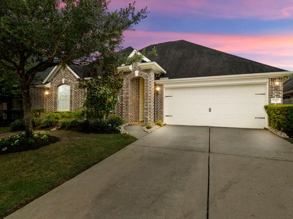 8146 Laughing Falcon Trail, Conroe TX 77385