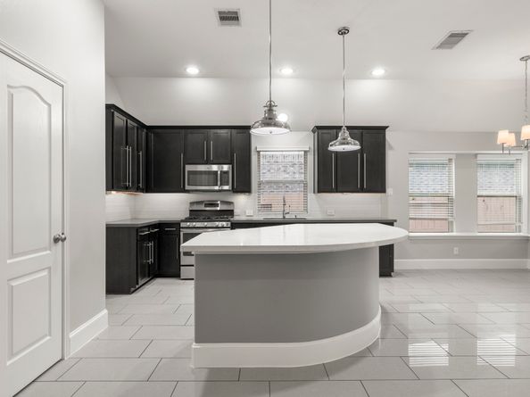 8146 Laughing Falcon Trail, Conroe TX 77385