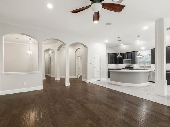 8146 Laughing Falcon Trail, Conroe TX 77385