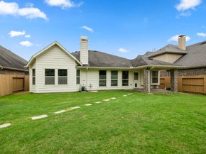 8146 Laughing Falcon Trail, Conroe TX 77385