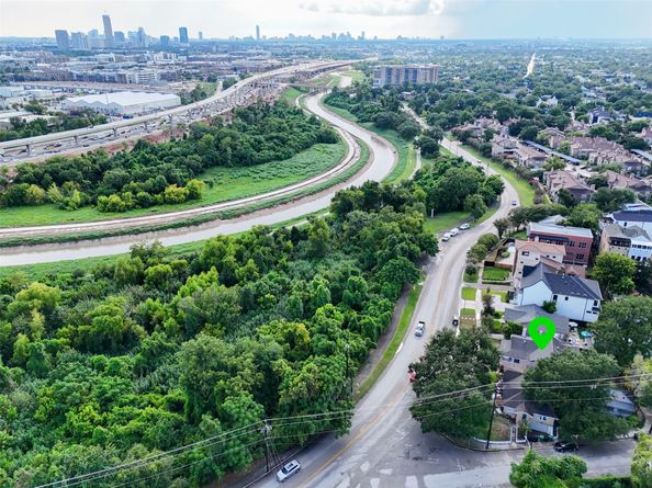 1710 White Oak Drive, Houston TX 77009