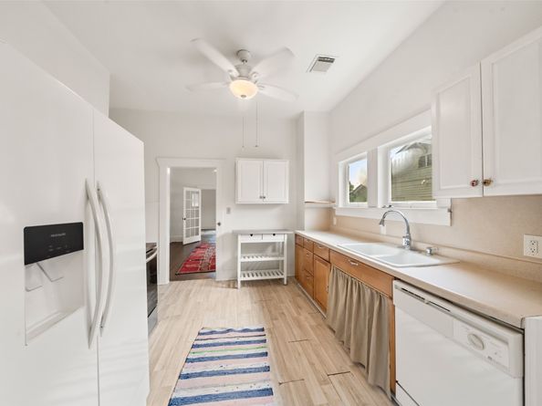 1710 White Oak Drive, Houston TX 77009