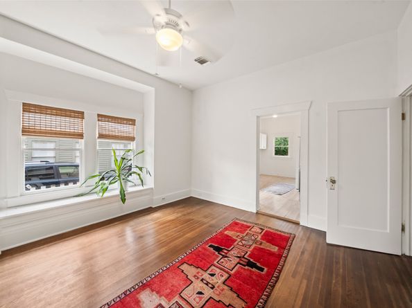 1710 White Oak Drive, Houston TX 77009