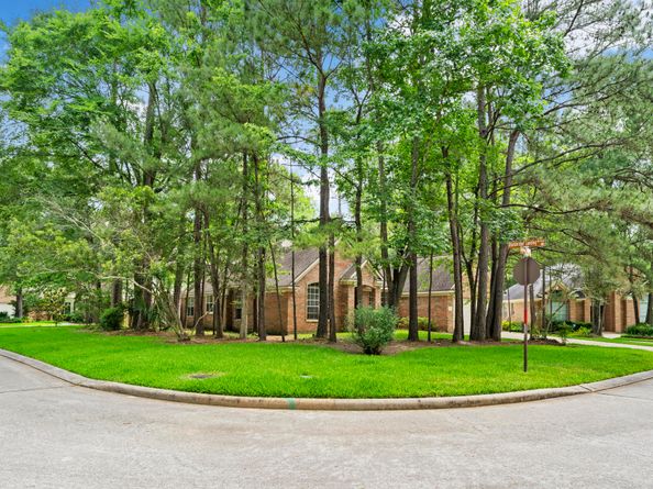 54 Legend Mill Court, The Woodlands TX 77382