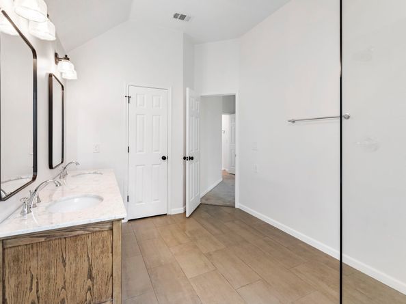 54 Legend Mill Court, The Woodlands TX 77382