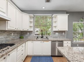 43 Glade Bank Place, The Woodlands TX 77382
