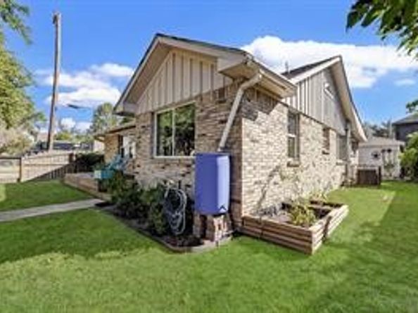3906 Beggs Street, Houston TX 77009