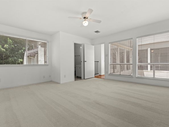 2409 Bering Drive 24, Houston TX 77057
