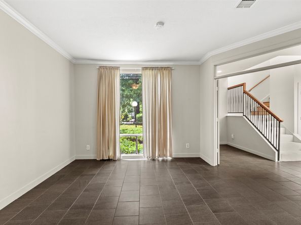2409 Bering Drive 24, Houston TX 77057