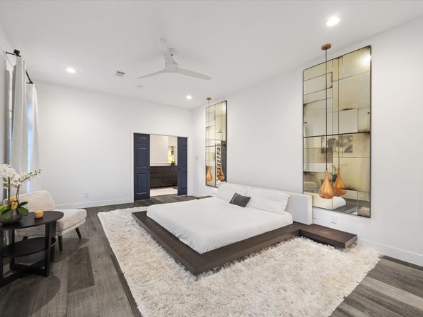 2114 Wroxton Road, Houston TX 77005