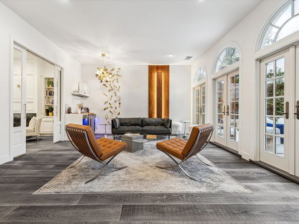 2114 Wroxton Road, Houston TX 77005