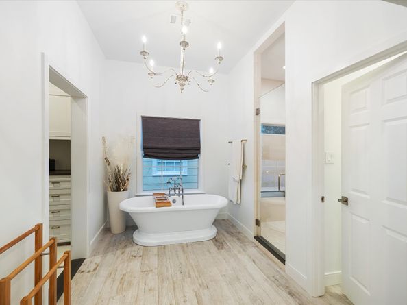 2114 Wroxton Road, Houston TX 77005