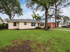 1219 Candlelight Lane, Houston TX 77018