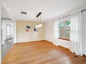 1219 Candlelight Lane, Houston TX 77018