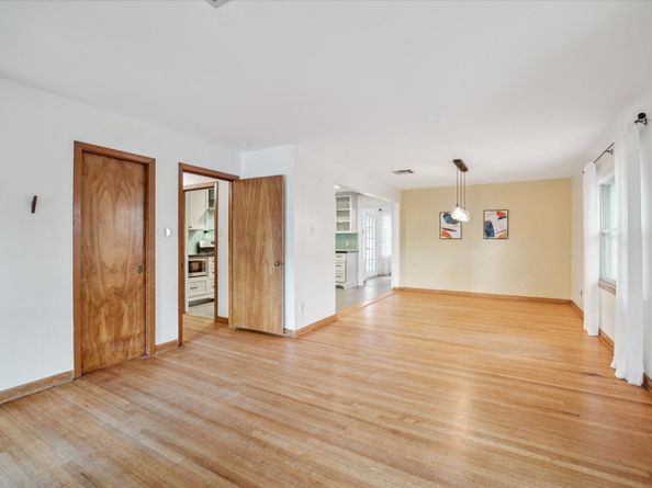 1219 Candlelight Lane, Houston TX 77018