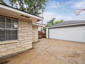 1219 Candlelight Lane, Houston TX 77018