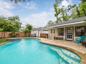 1219 Candlelight Lane, Houston TX 77018
