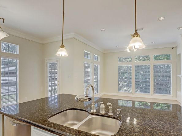 16 Stalynn Lane, Houston TX 77027